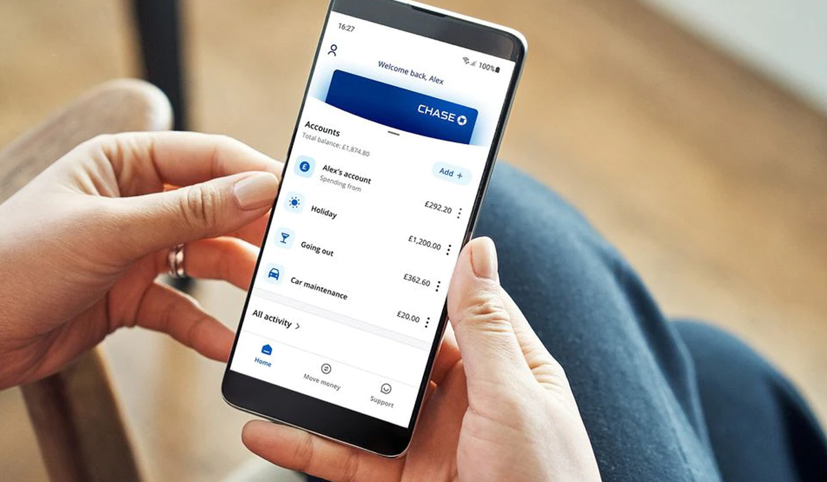 JPMorgan takes on British rivals with launch of digital bank Chase